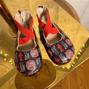 Monkey Feet Red and Black Slippers Comfortable Slip-On Shoes